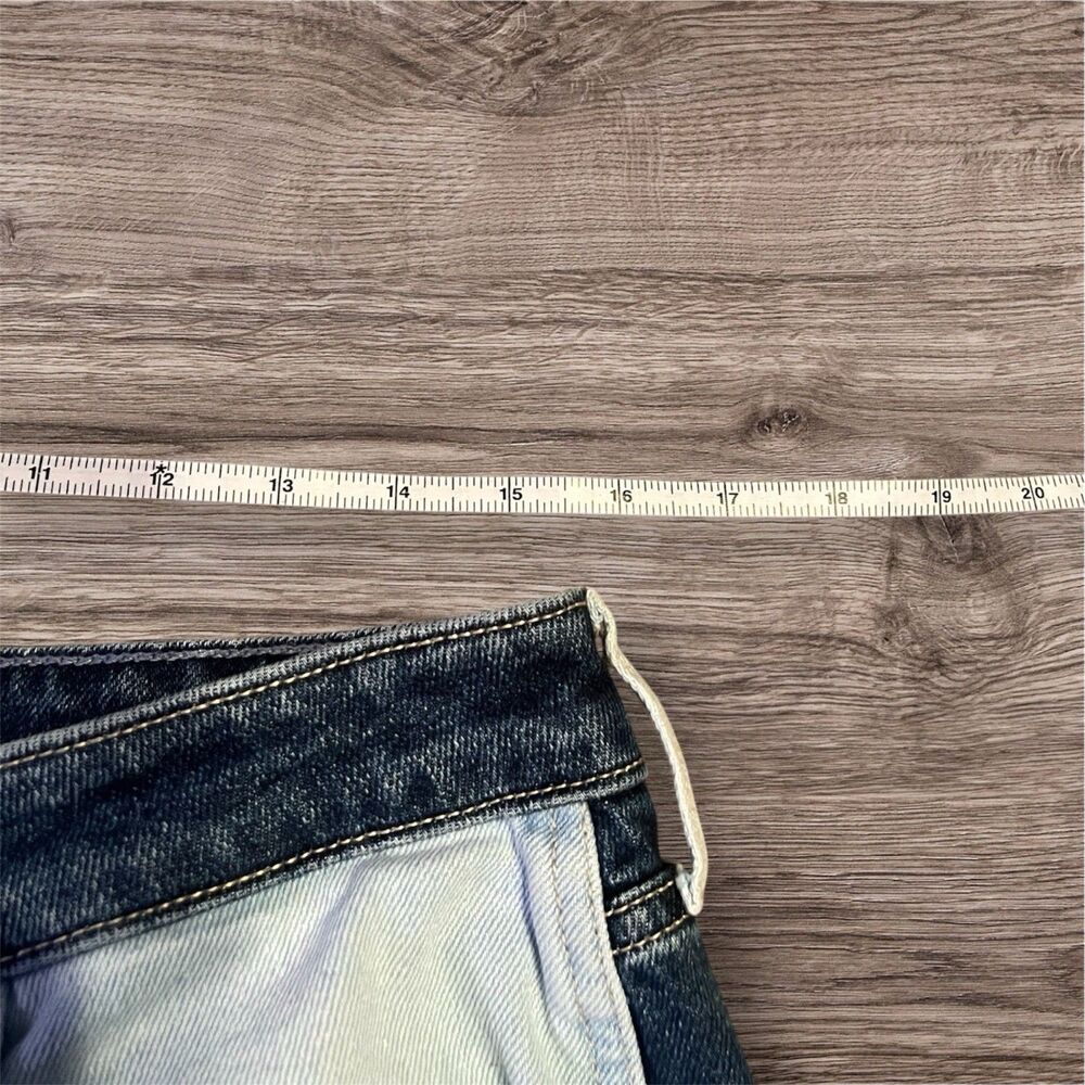 Hollister Two Toned Ultra‎ High Rise Mom  Jeans Womens Size 32x27 - Picture 3 of 6